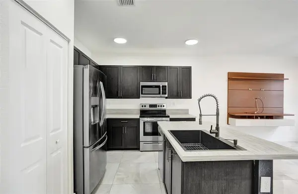 Miami, FL 33179,21357 NE 2nd Ct