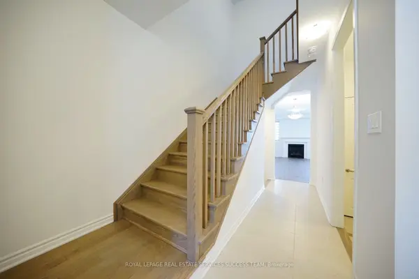 Milton, ON L9E 2E6,1327 Copley CT