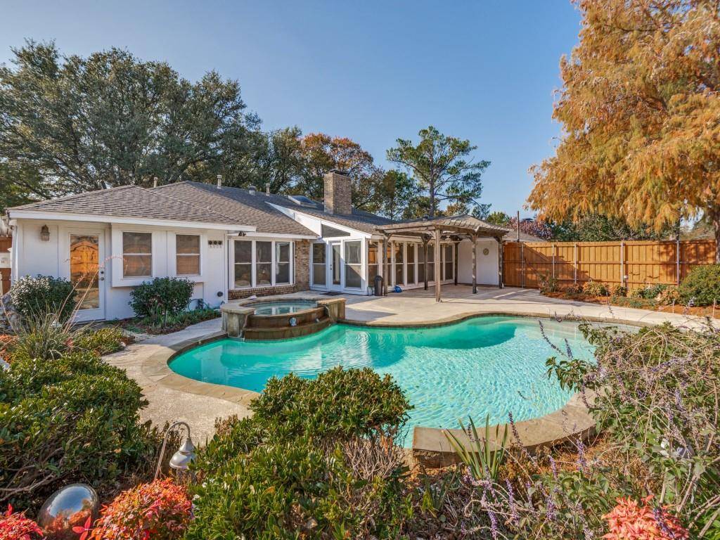 1807 S Crest, Carrollton, TX 75006