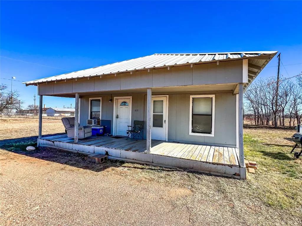 Aspermont, TX 79502,428 E 8th Street