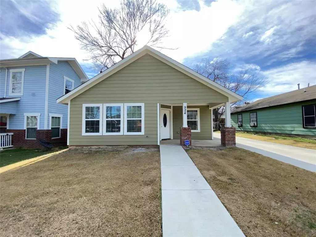 Fort Worth, TX 76104,924 E Annie Street