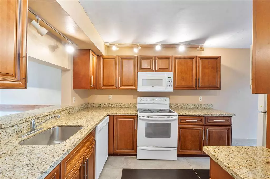 Coconut Creek, FL 33066,2157 NW 37TH #2157