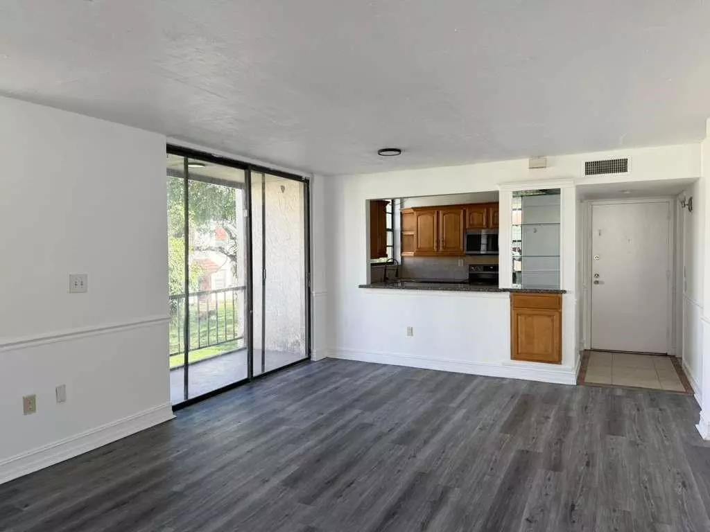 Lauderhill, FL 33313,1754 NW 55th Ave #204