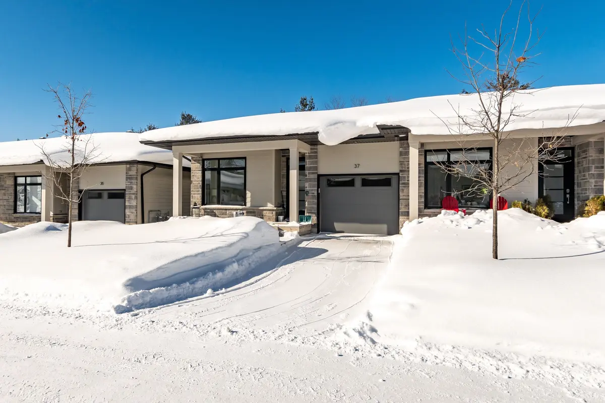 Huntsville, ON P1H 0G4,37 Jack ST