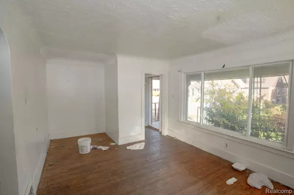 Detroit, MI 48227,15373 Hartwell ST