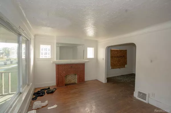 Detroit, MI 48227,15373 Hartwell ST