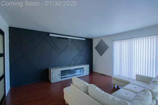 38684 Meadowlawn ST, Wayne, MI 48184