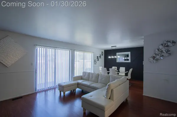 38684 Meadowlawn ST, Wayne, MI 48184