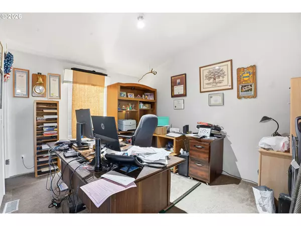 Kelso, WA 98626,1003 LORD ST