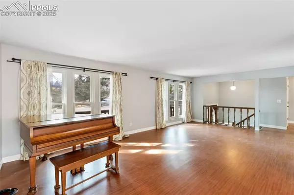 Colorado Springs, CO 80919,6365 Delmonico DR