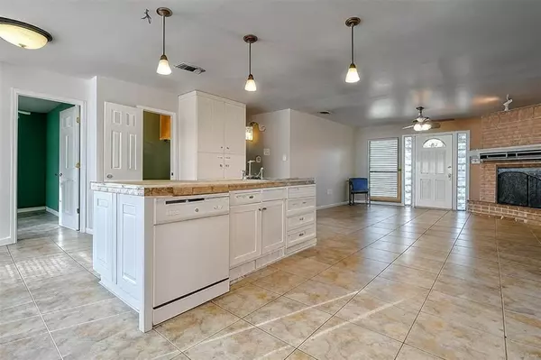 Azle, TX 76020,1907 Live Oak Circle