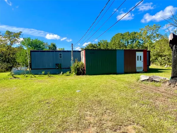 21106 lakeway, Chandler, TX 75758