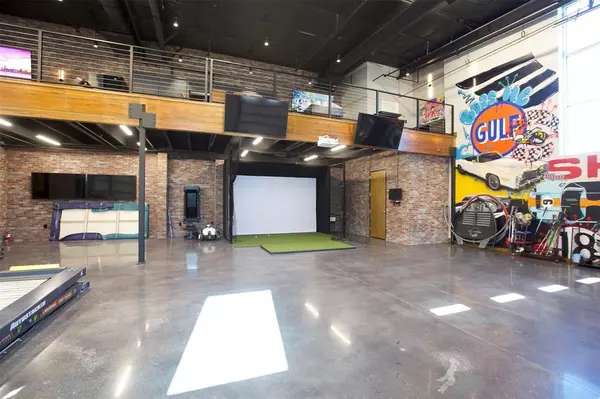 Roanoke, TX 76262,1725 N HWY 377 #201 &