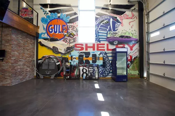 Roanoke, TX 76262,1725 N HWY 377 #201 &