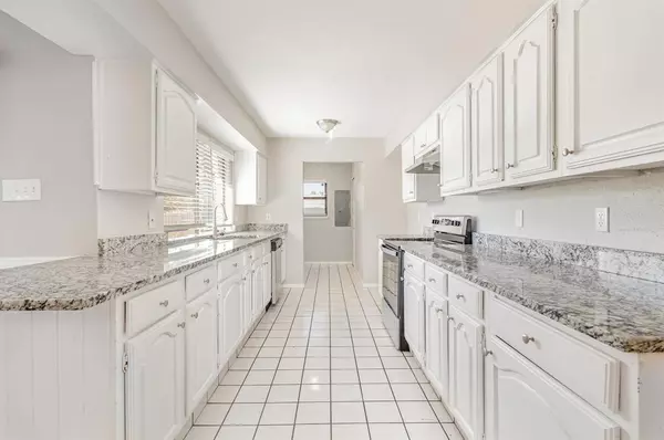 Arlington, TX 76016,2808 Treeview Drive