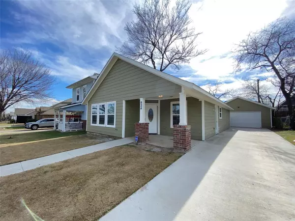 Fort Worth, TX 76104,924 E Annie Street