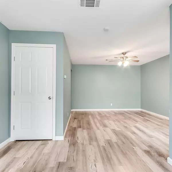 Dallas, TX 75211,1104 S Gilpin Avenue