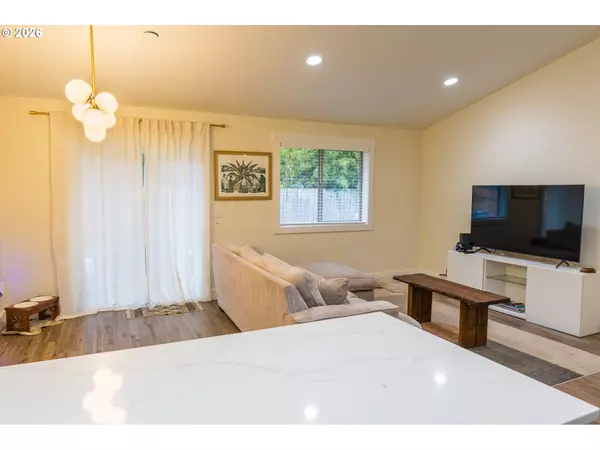 Salem, OR 97305,5155 LONE TREE CT NE