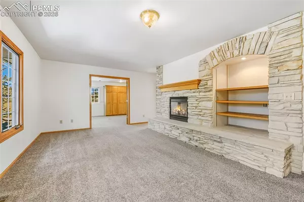 Colorado Springs, CO 80919,435 W Woodmen RD