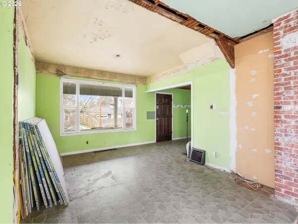 Portland, OR 97215,640 SE 47TH AVE