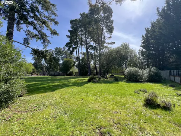 Lakeside, OR 97449,0 Lakeland Dr. #234/235