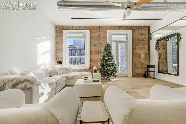 Colorado Springs, CO 80903,101 N Tejon ST #330