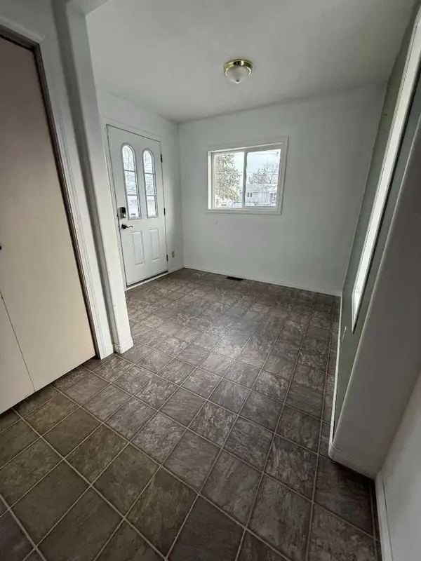 High Level, AB T0H 1Z0,10303 105 ST W