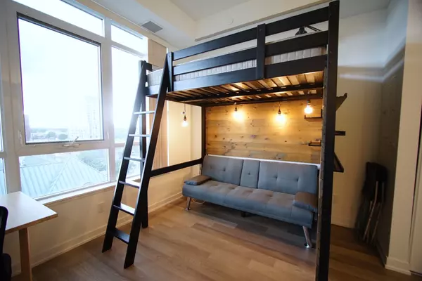 Toronto C01, ON M5T 0C1,181 Huron ST #904