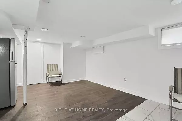 Oshawa, ON L1G 5C4,210 Mary ST N #Bsmt