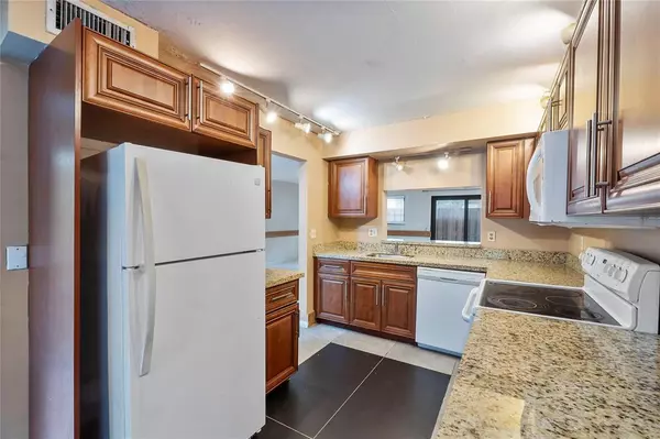 Coconut Creek, FL 33066,2157 NW 37TH #2157