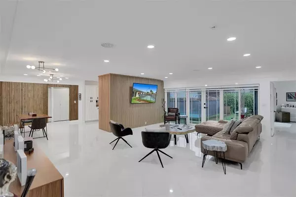 North Miami Beach, FL 33160,3101 NE 164th St