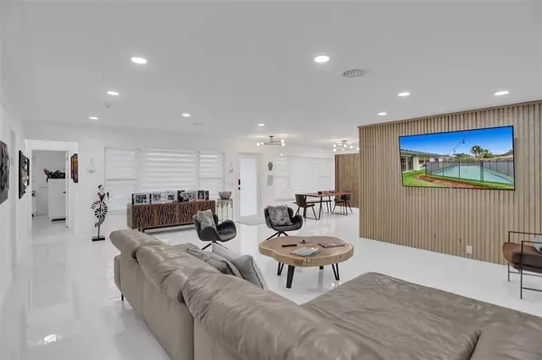 North Miami Beach, FL 33160,3101 NE 164th St