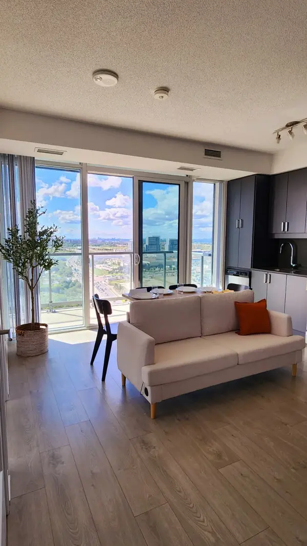 7895 Jane ST #2004, Vaughan, ON L4K 0K2