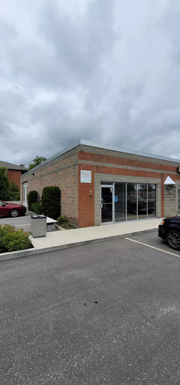 Barrie, ON L4N 5R7,74 Cedar Pointe DR #1001