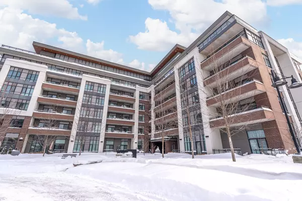 1 Neighbourhood LN #215, Toronto W07, ON M8Y 1T7