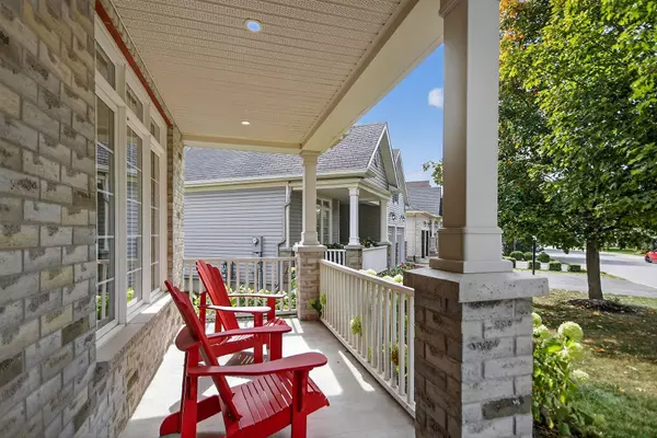 Barrhaven, ON K2J 0M2,128 Chenoa WAY