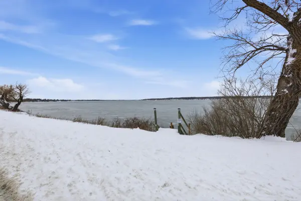 Fort Erie, ON L0S 1N0,4009 NIAGARA Pkwy