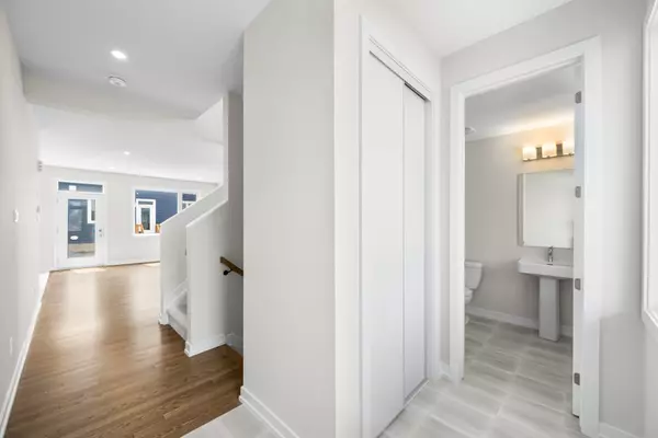 Stittsville - Munster - Richmond, ON K0A 2Z0,948 Seagrave LN