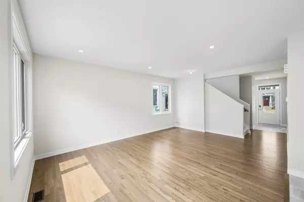 Stittsville - Munster - Richmond, ON K0A 2Z0,948 Seagrave LN