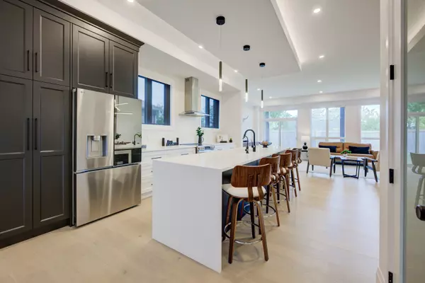 Guelph, ON N1G 0H3,62 Lovett LN