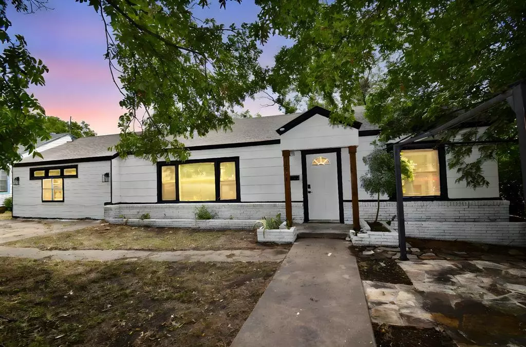 Brady, TX 76825,1511 S High Street