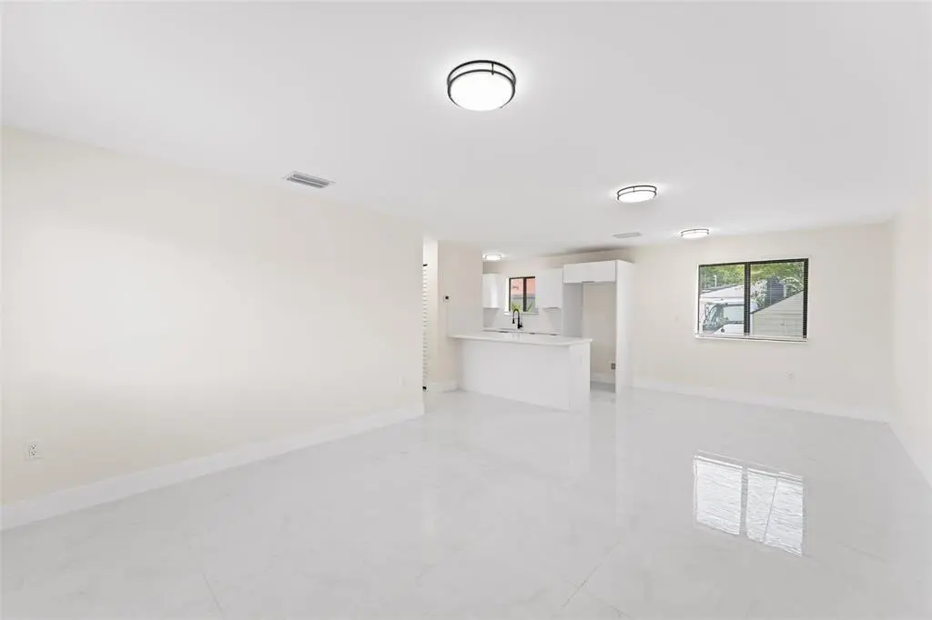 Miami, FL 33142,1999 NW 46th St