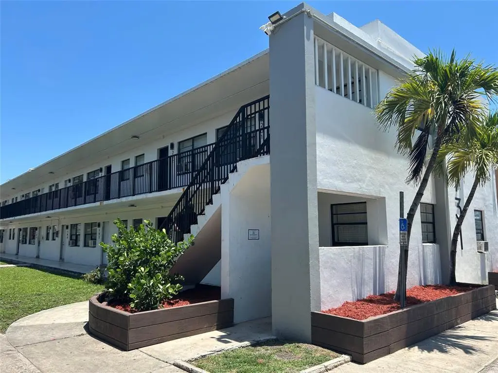 Miami, FL 33127,731 NW 56th St #101