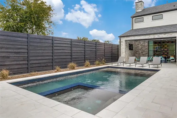 7610 Linwood Avenue, Dallas, TX 75209