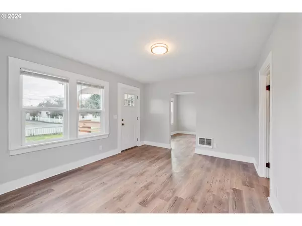 Longview, WA 98632,2103 36TH AVE