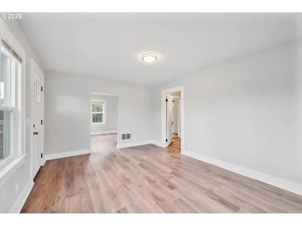 Longview, WA 98632,2103 36TH AVE