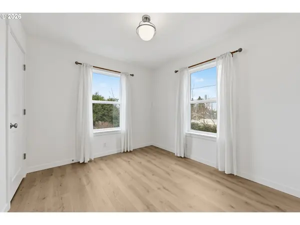 Eugene, OR 97402,5592 BURNETT AVE #A