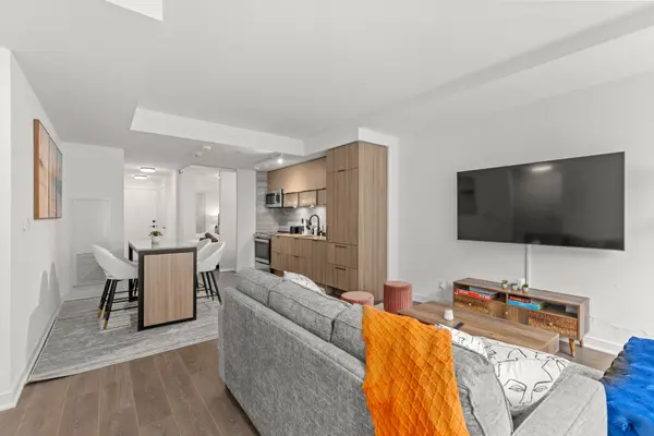 Toronto C08, ON M5A 0V7,180 Mill ST #S126