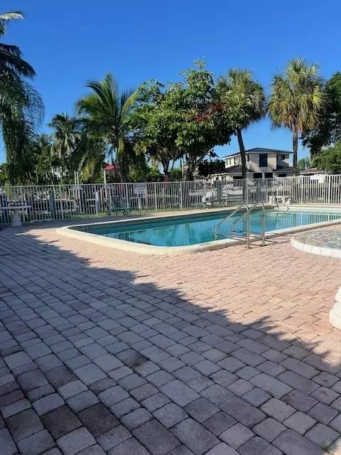 Pompano Beach, FL 33060,201 SE 6th Ave #13