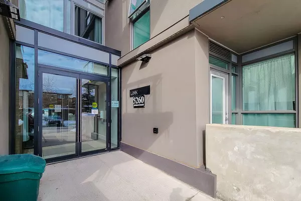 Burlington, ON L7R 3X4,5260 Dundas St ST W #306